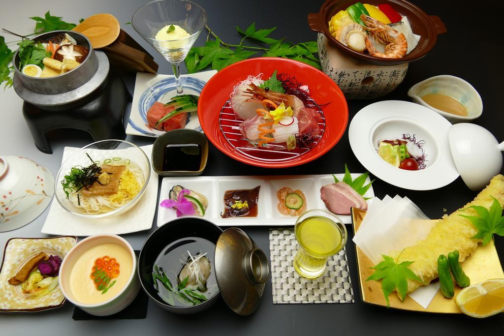 Kikunoya Hotel Хатсукаичи Екстериор снимка