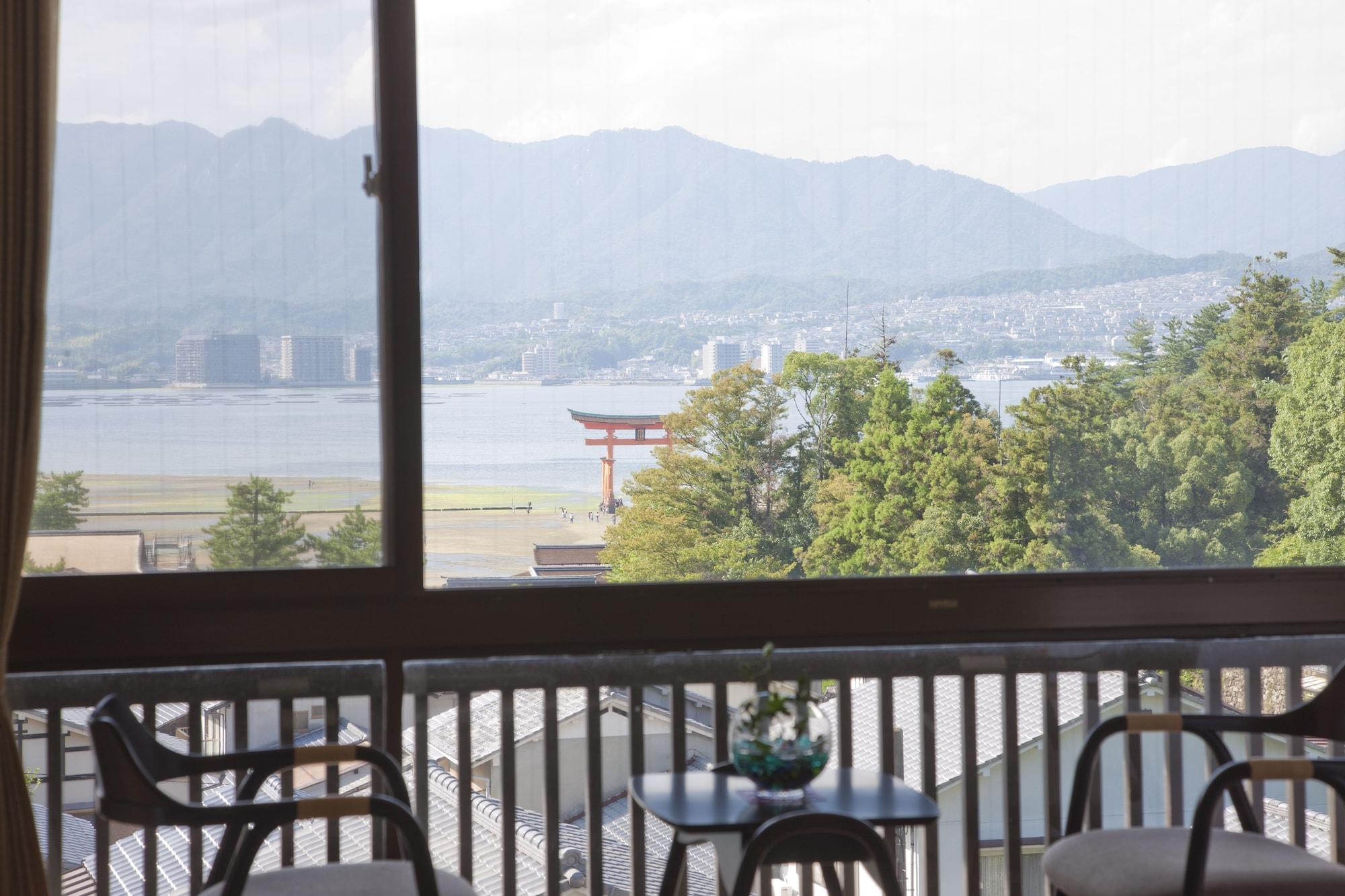 Kikunoya Hotel Хатсукаичи Екстериор снимка