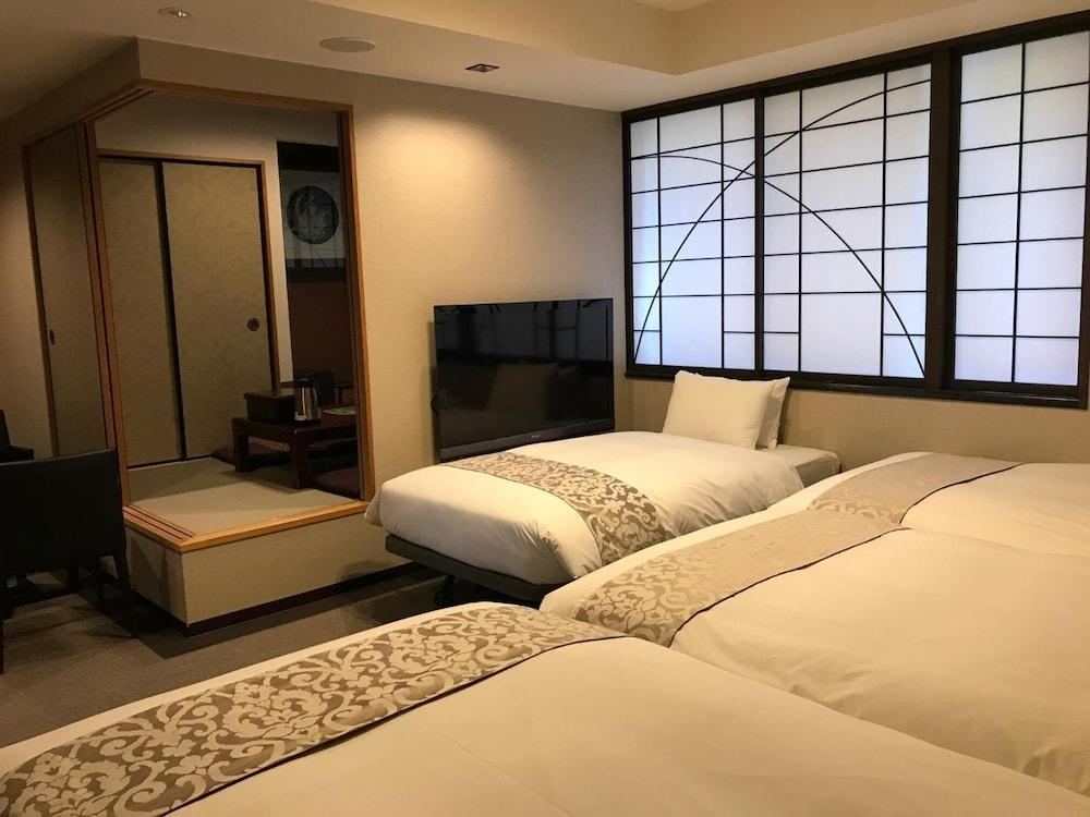 Kikunoya Hotel Хатсукаичи Екстериор снимка