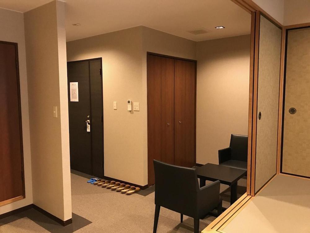 Kikunoya Hotel Хатсукаичи Екстериор снимка