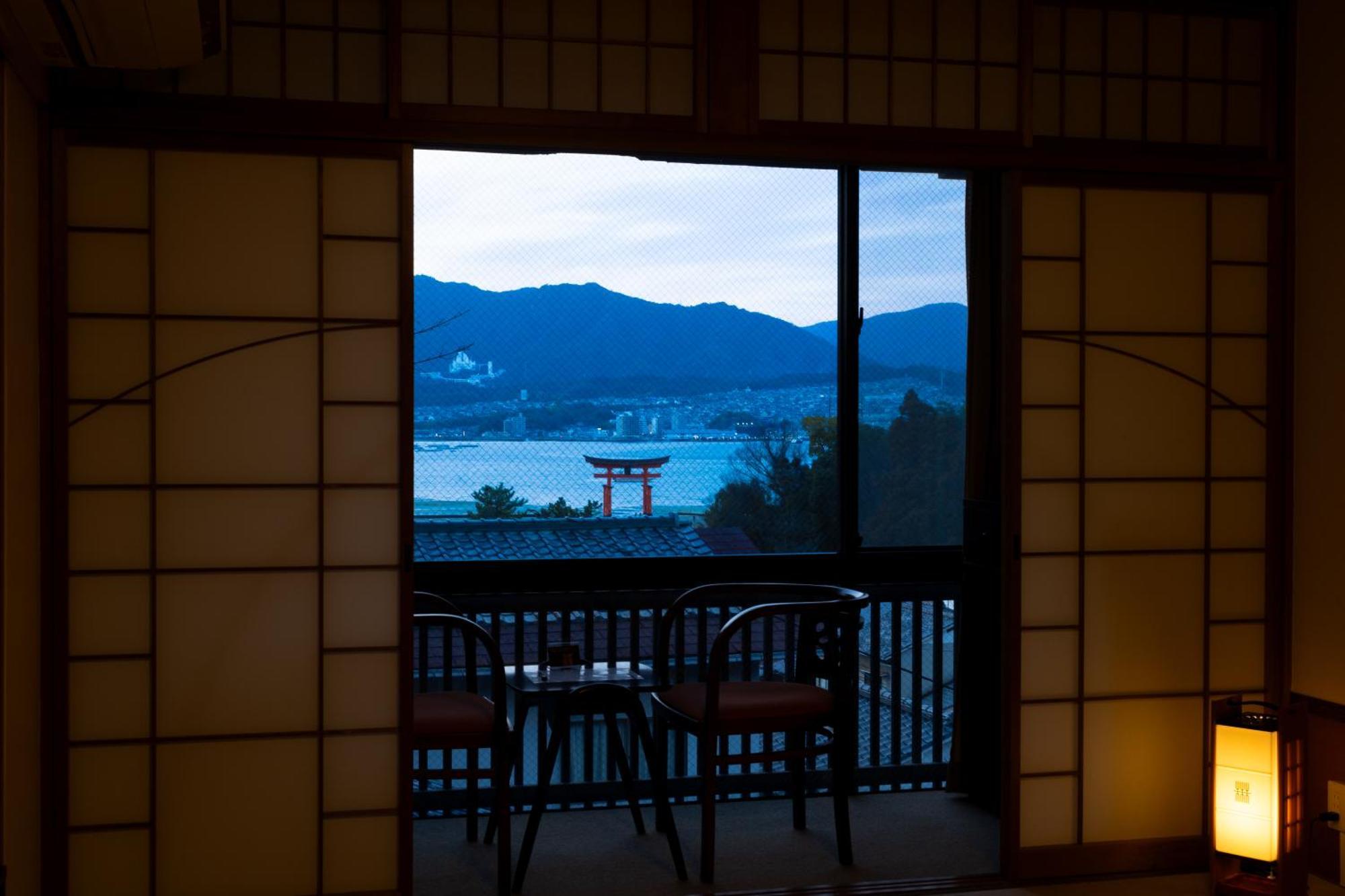 Kikunoya Hotel Хатсукаичи Екстериор снимка
