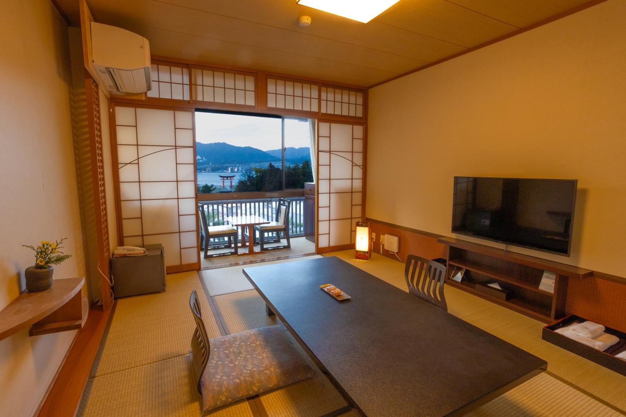 Kikunoya Hotel Хатсукаичи Екстериор снимка