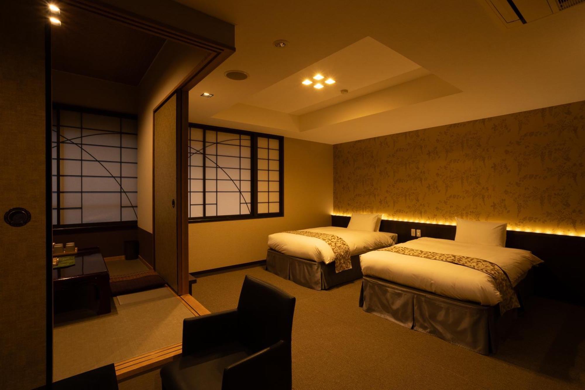 Kikunoya Hotel Хатсукаичи Екстериор снимка